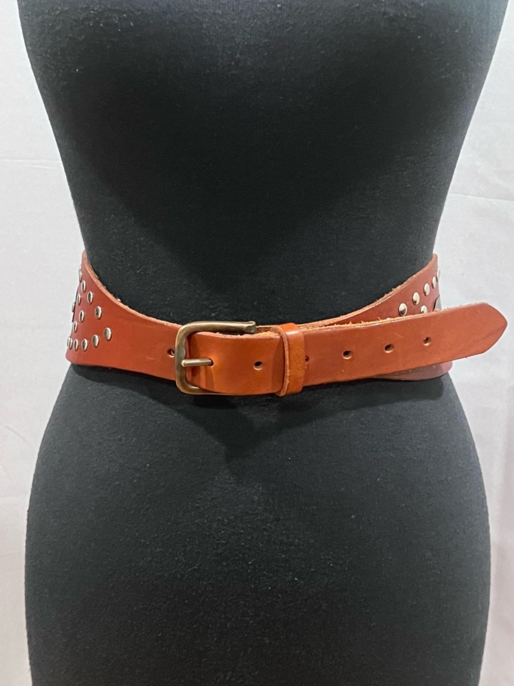 Ralph Lauren Women’s Leather Studded Belt - Picture 3 of 12